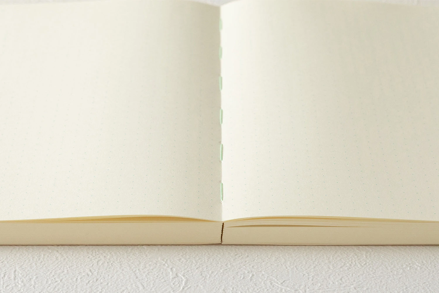 Midori MD Notebook Journal A5 Codex - Dot Grid 6 Midori MD Notebook Journal A5 Codex - Dot Grid - Image 4