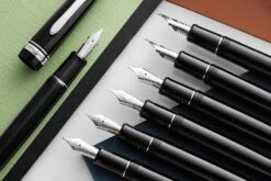 Pilot Custom Heritage 912 Fountain Pen - Black -Office Supplies Sale Pilot CustomHeritage 912 Black Group 1