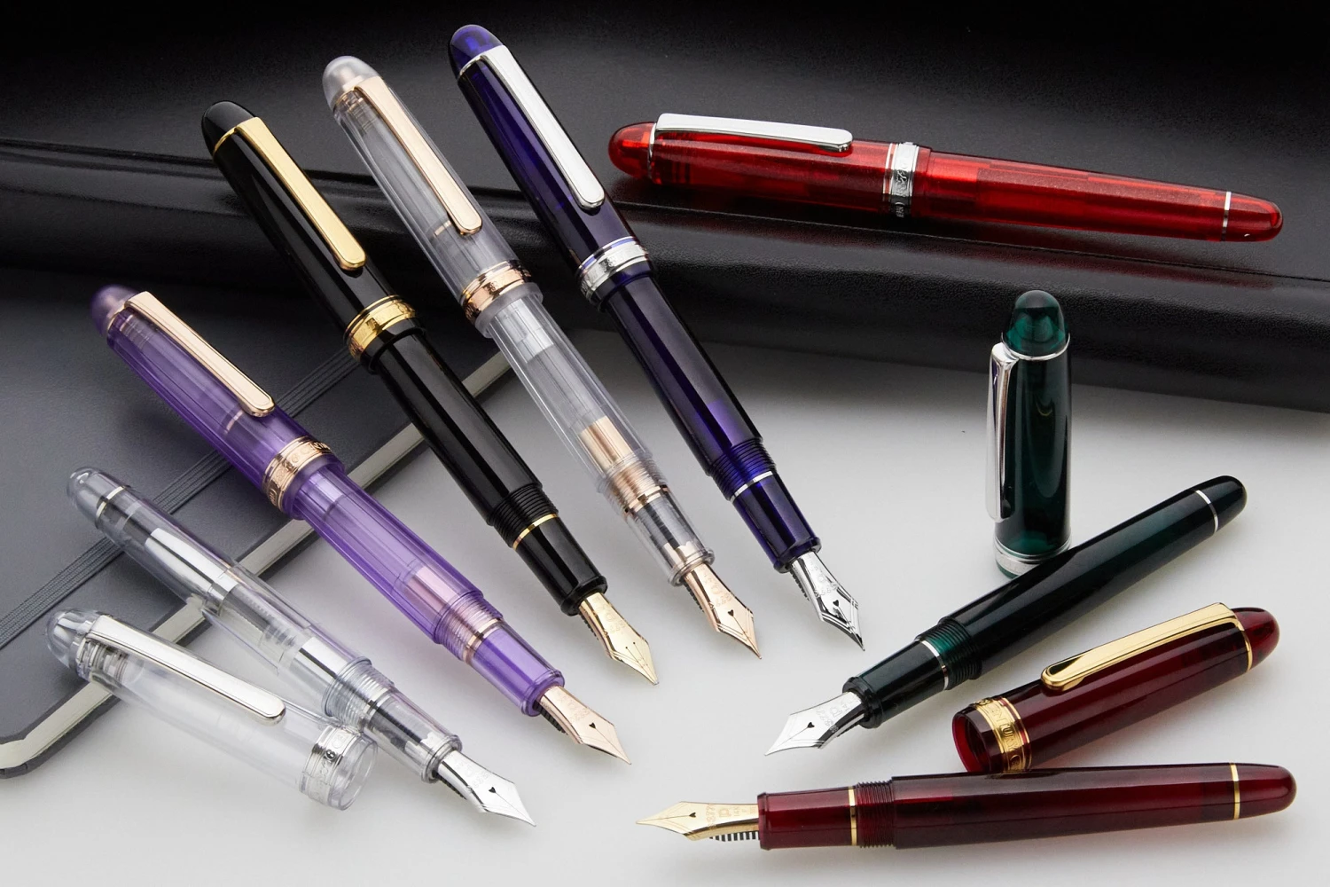 Platinum #3776 Century Fountain Pen - Bourgogne/Gold 12 Platinum #3776 Century Fountain Pen - Bourgogne/Gold - Image 10