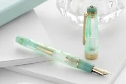 Sailor Veilio Fountain Pen - Pearl Mint (Limited Production) -Office Supplies Sale Sailor Bespoke Veilio green 4