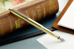 Traveler's Company Brass Fountain Pen -Office Supplies Sale Traveler s Company Brass Pen 2